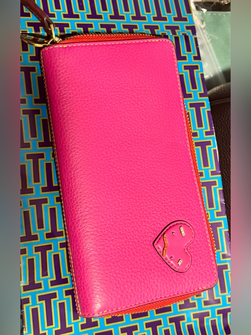 Tory Burch Perry Patchwork Hearts zip continental wallet with heart zipper pull - Picture 5 of 16